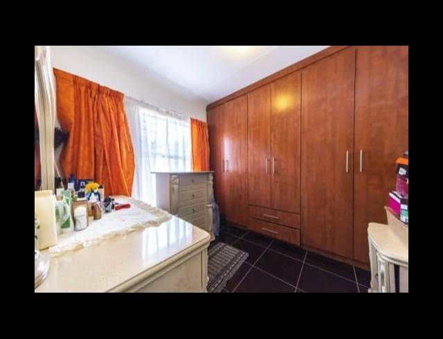 3 BEDROOM HOUSE FOR SALE IN SALFIN